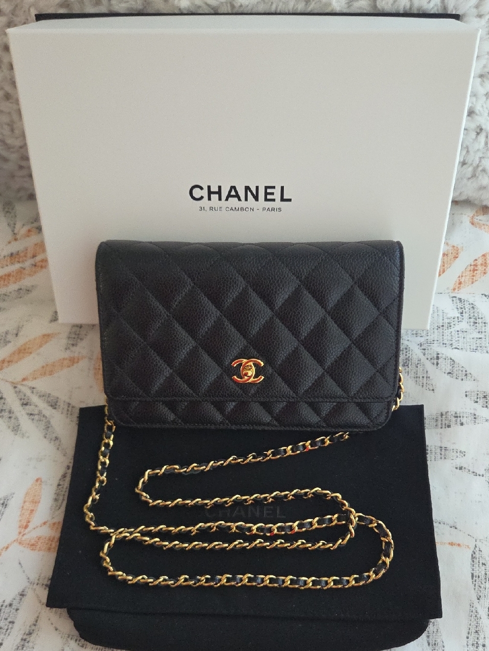 CHANEL Caviar Wallet On Chain